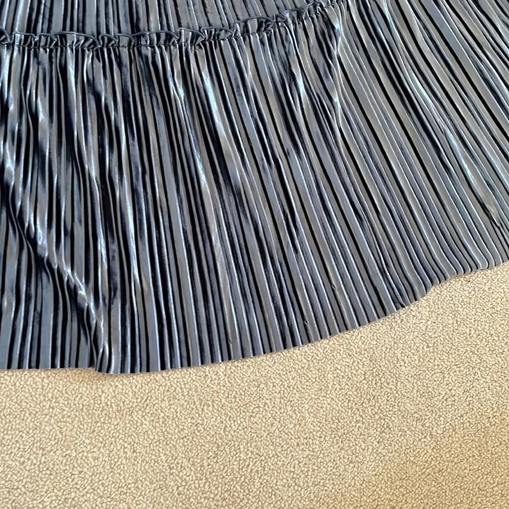 Simons velvet ruffle tiered pleat skirt - Picture 3 of 4